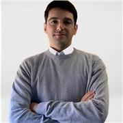 Studente di medicina impartisce lezioni per studenti liceali Per alunni di: Superiori